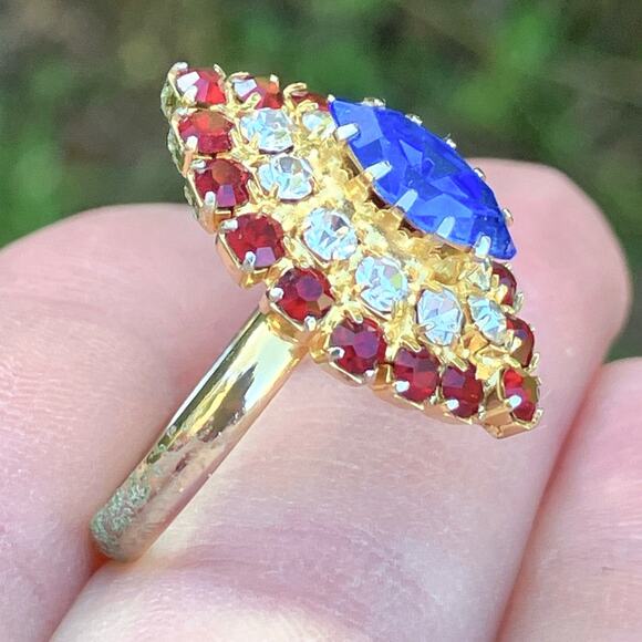 Vintage 60s 70s Cocktail Ring Gold Tone Blue Navette Red Rhinestone Statement - Picture 3 of 13
